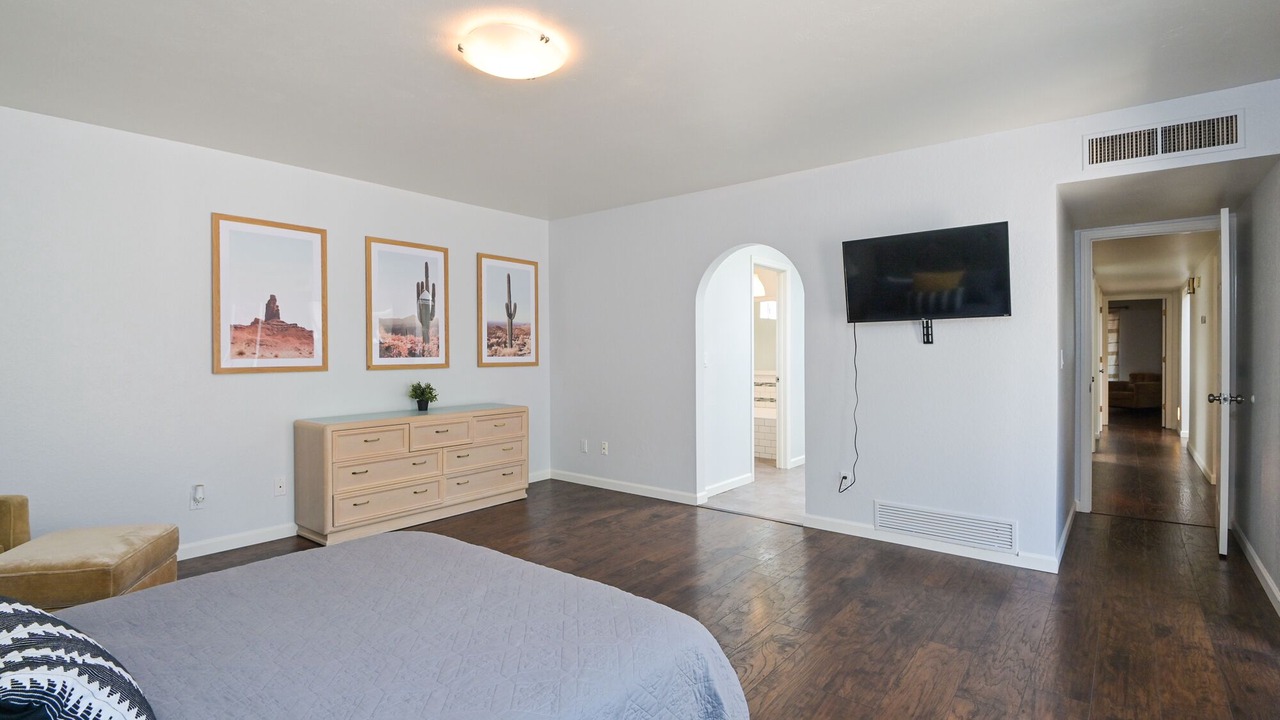 Photo of Bedroom in Heatherwood Hills