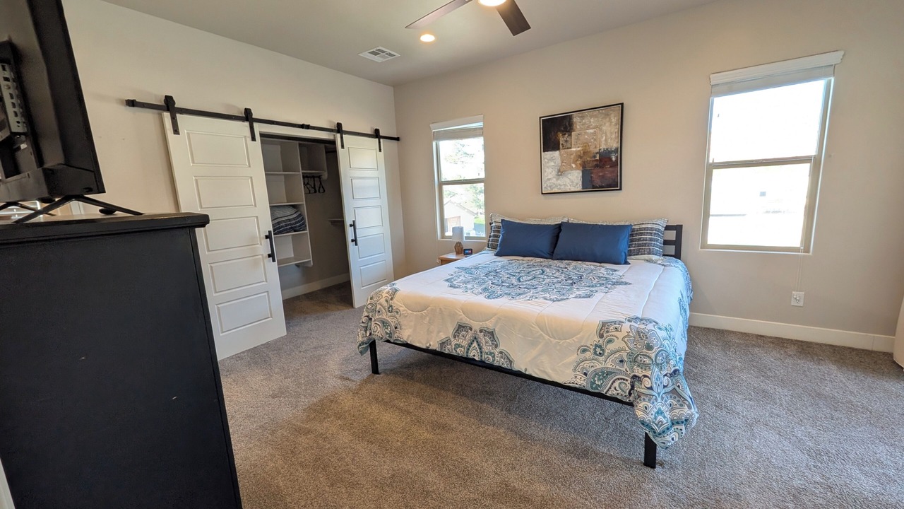 Photo of Bedroom in Hildale