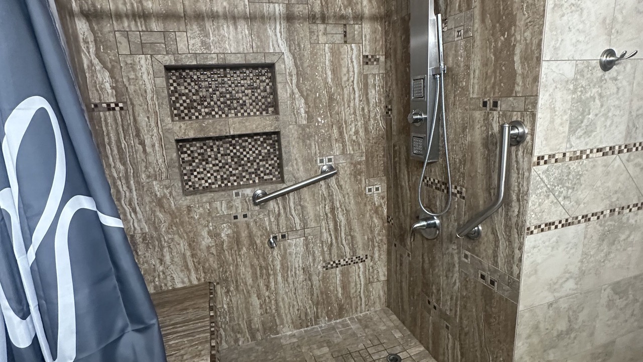Photo of Bathroom in Pecan Creek