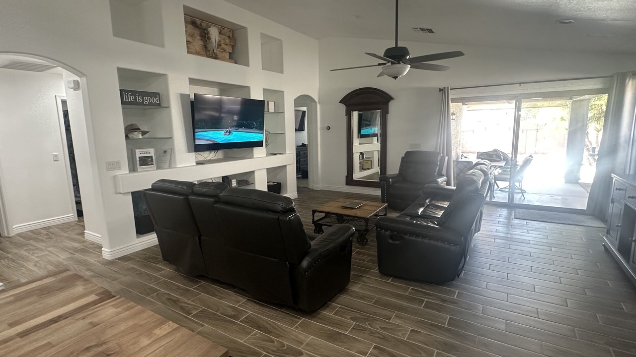 Photo of Livingroom in Pecan Creek