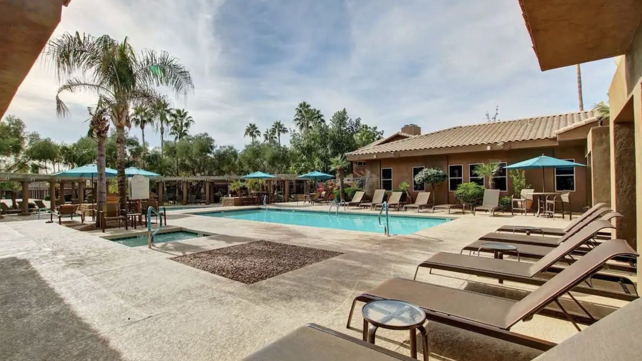 Photo of Outdoor in Paradise Valley Village