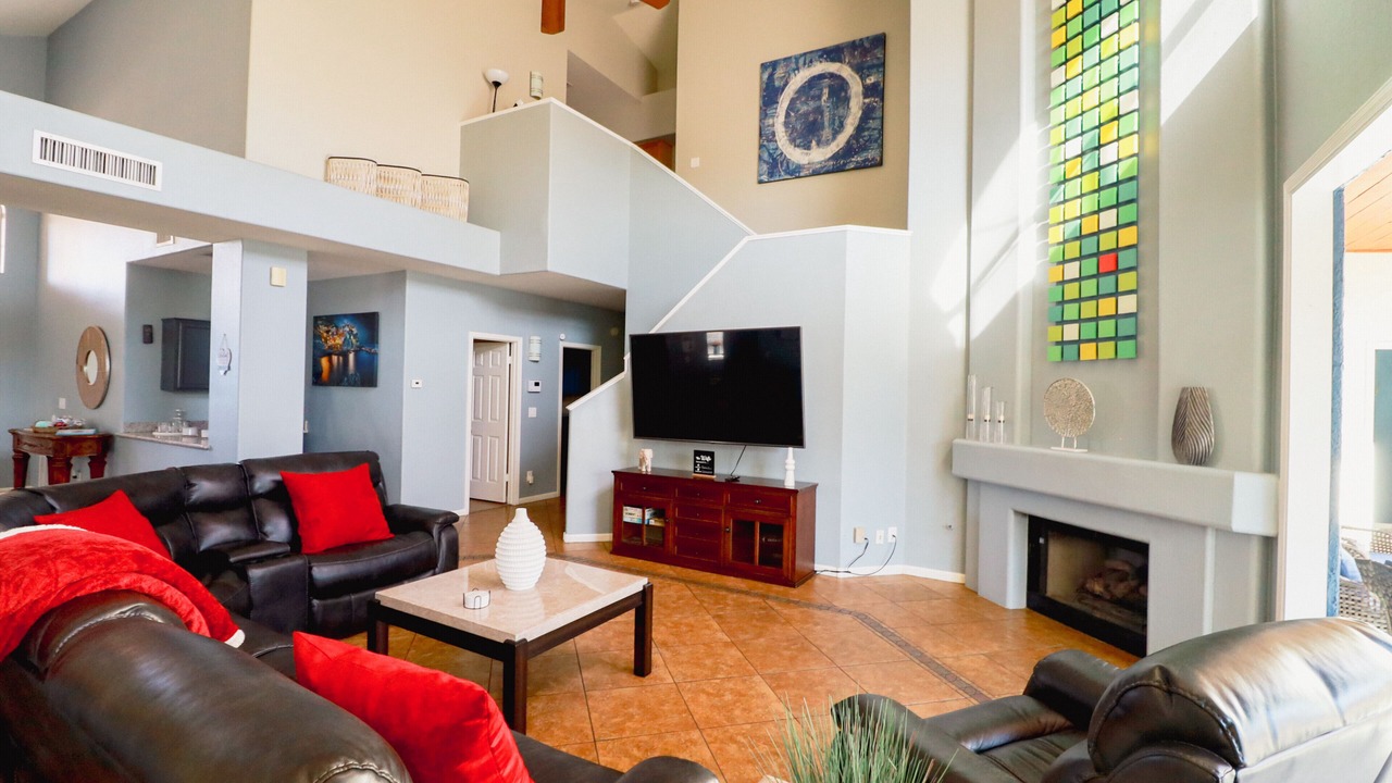 Photo of Livingroom in Garden Lakes