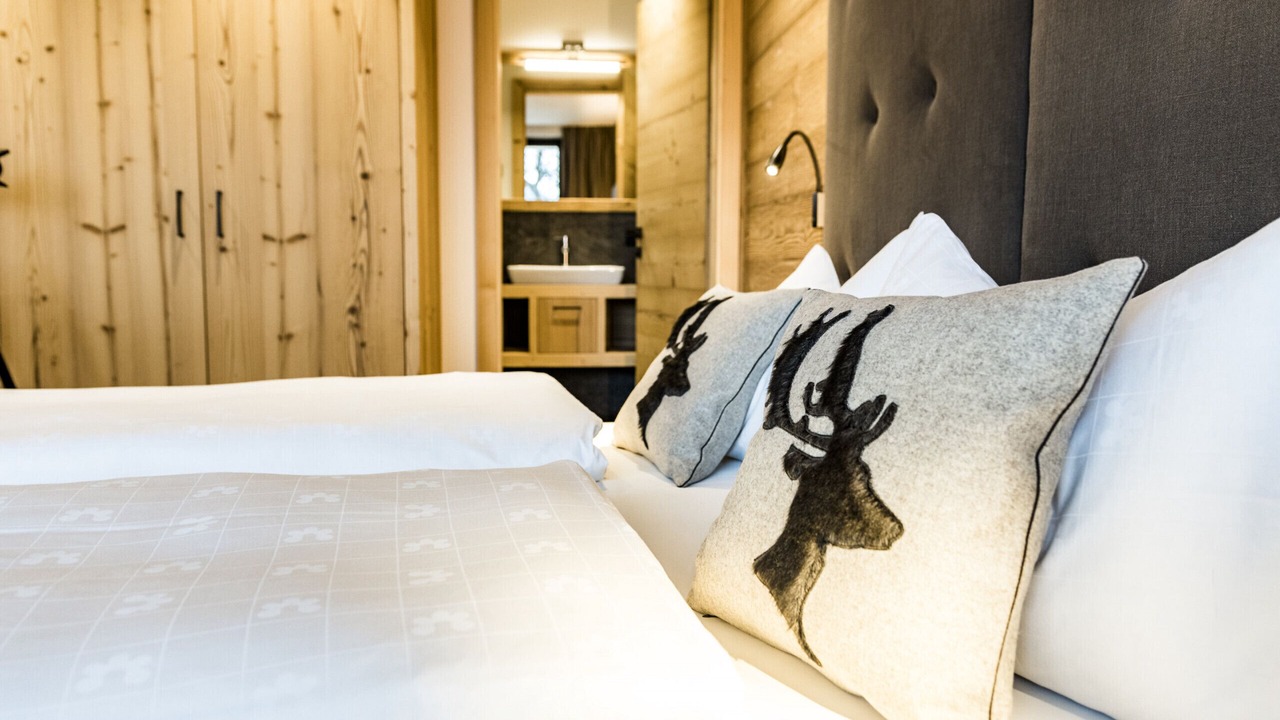 Photo of Bedroom in Laion