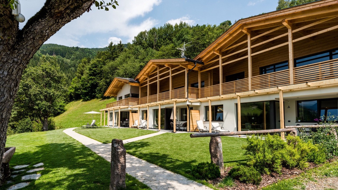 Photo of Outdoor in Laion