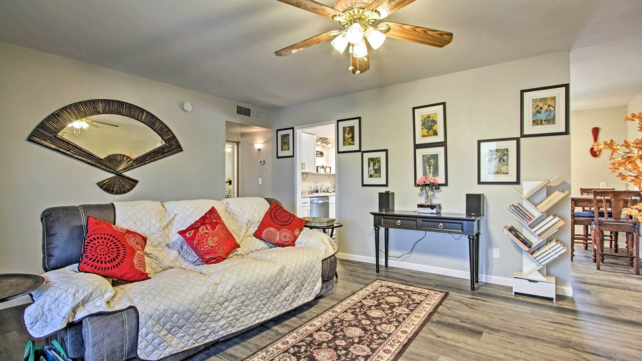Photo of Livingroom in Sun City