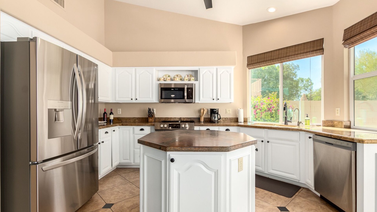 Photo of Kitchen in Foothills Club West