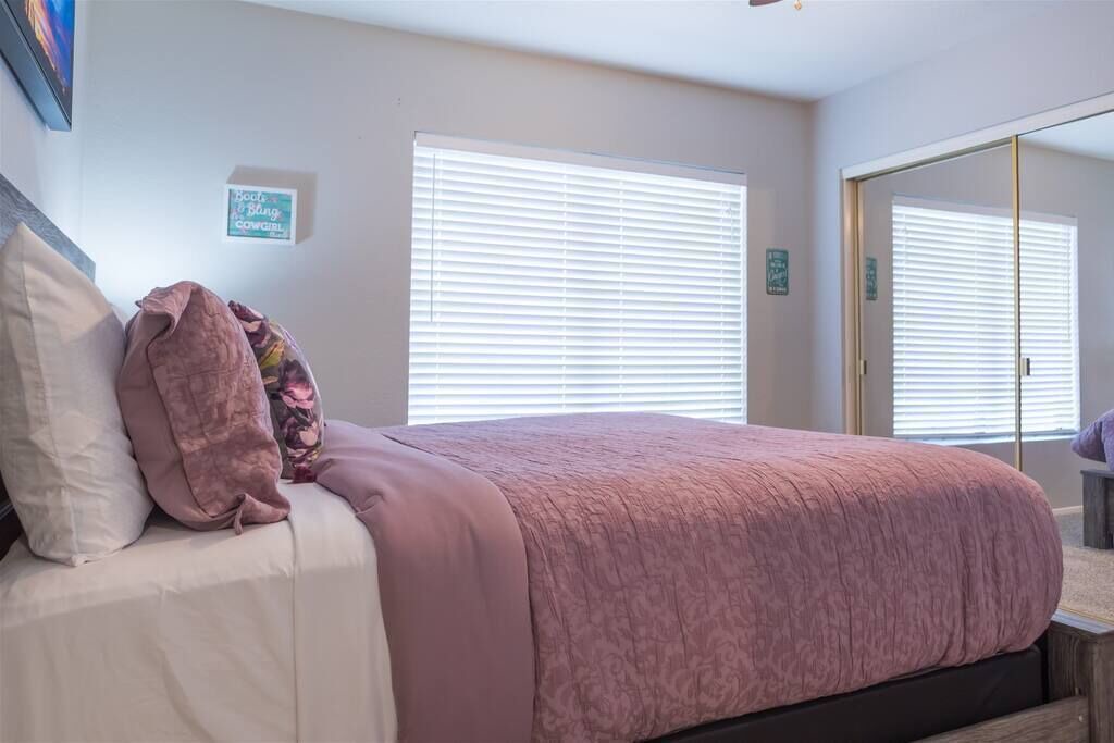 Photo of Bedroom in East Mesa