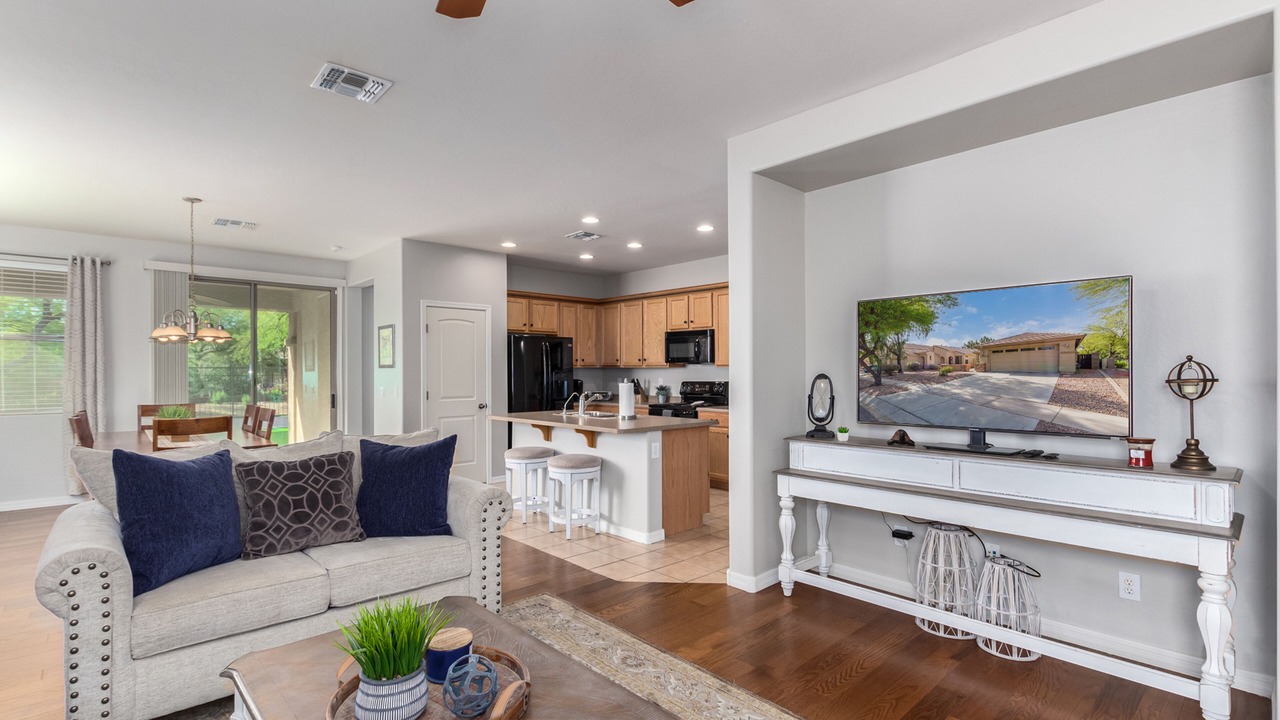 Photo of Livingroom in Power Ranch