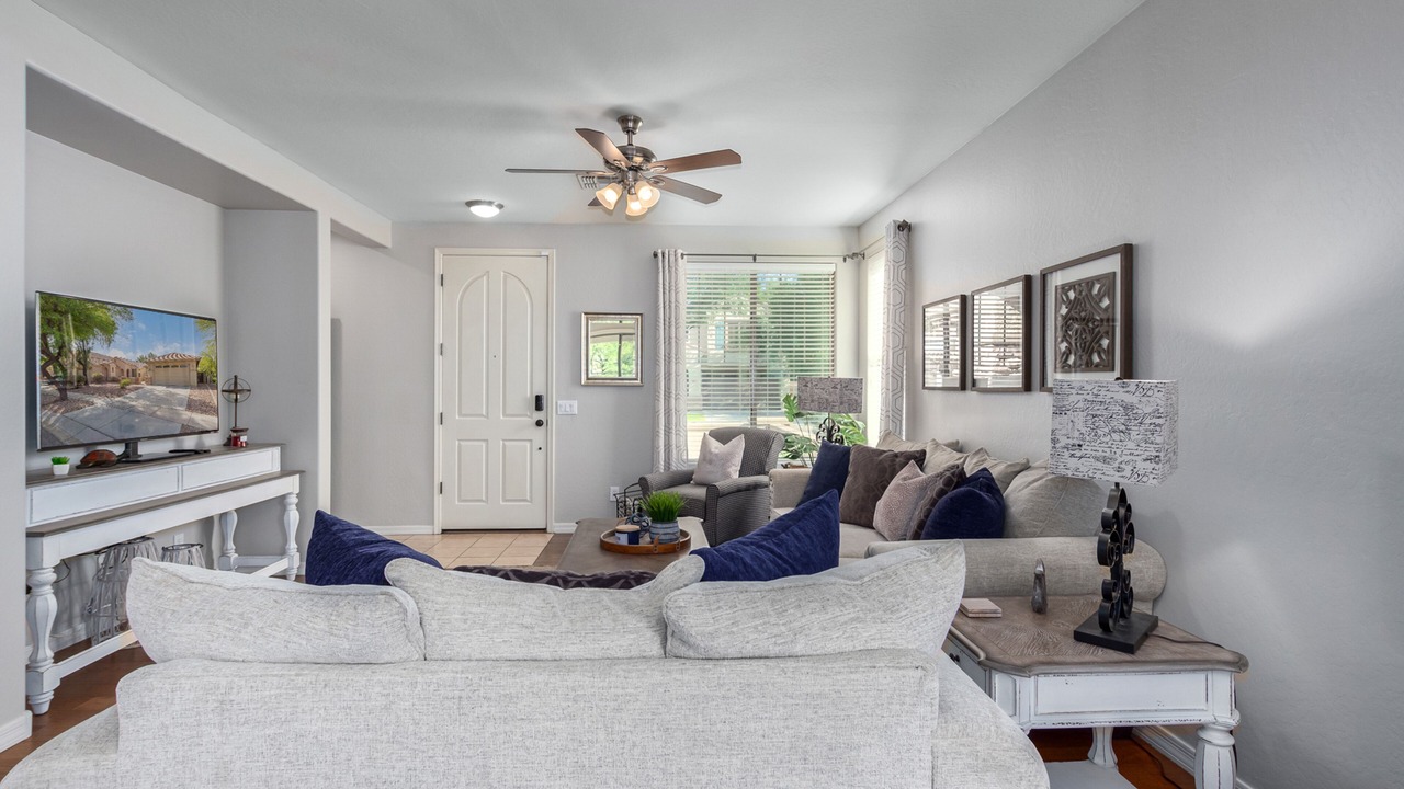 Photo of Livingroom in Power Ranch