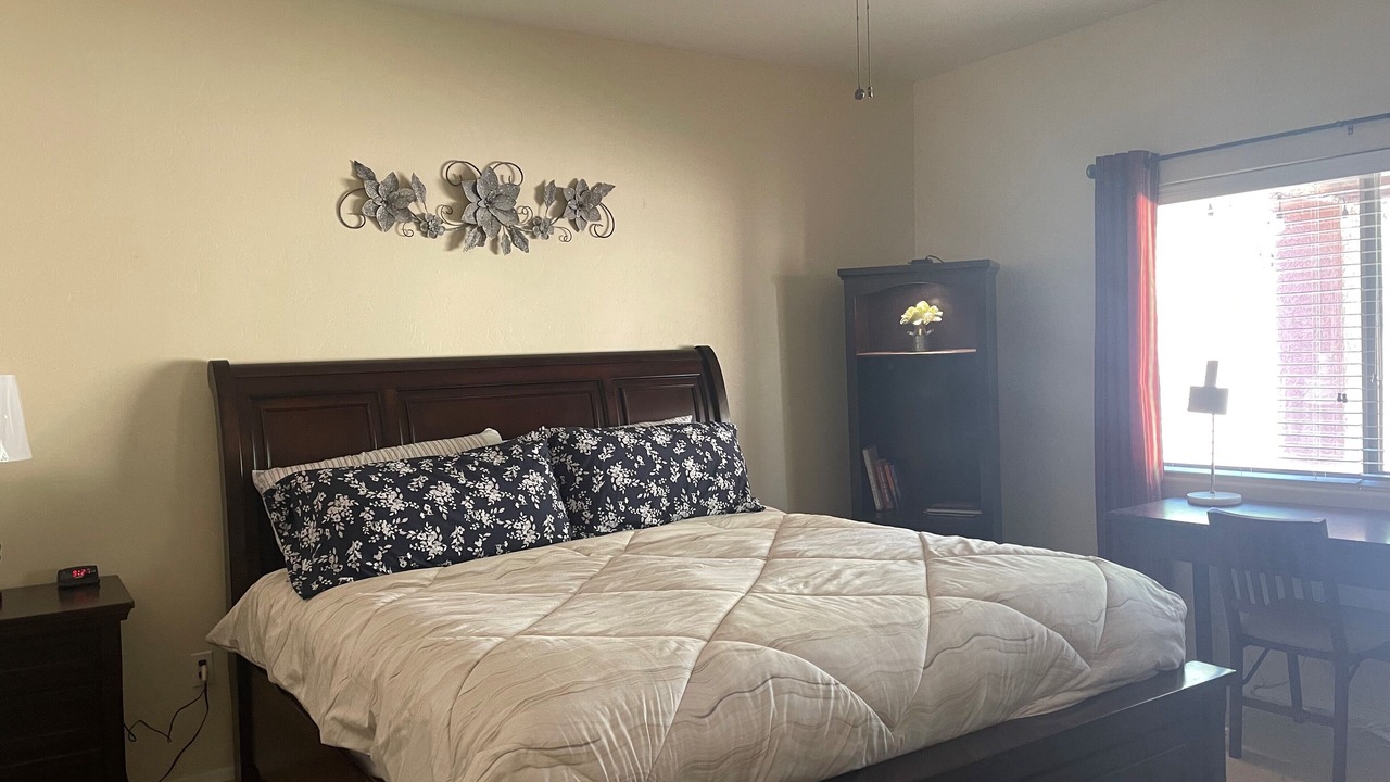Photo of Bedroom in Oro Valley