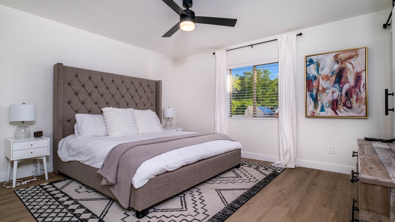 Photo of Bedroom in Mereway Manor