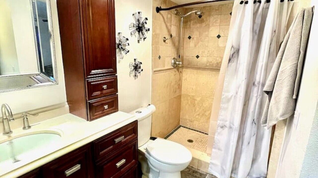 Photo of Bathroom in Cloisters