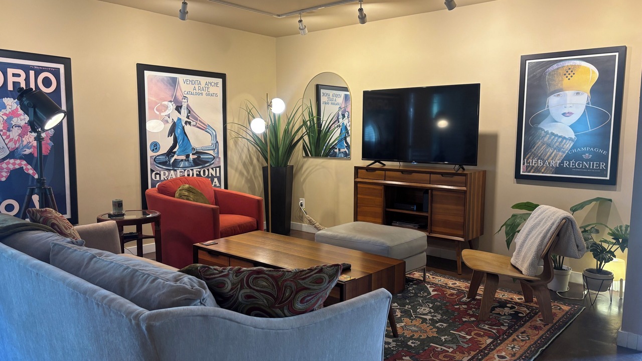 Photo of Livingroom in Bartlett Estates