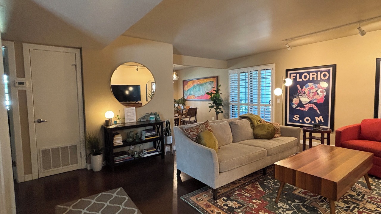 Photo of Livingroom in Bartlett Estates