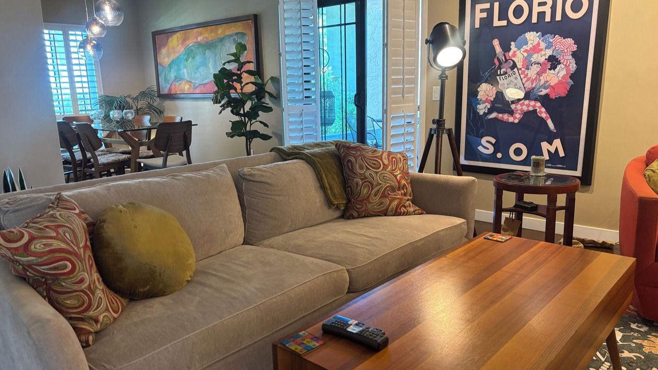 Photo of Livingroom in Bartlett Estates