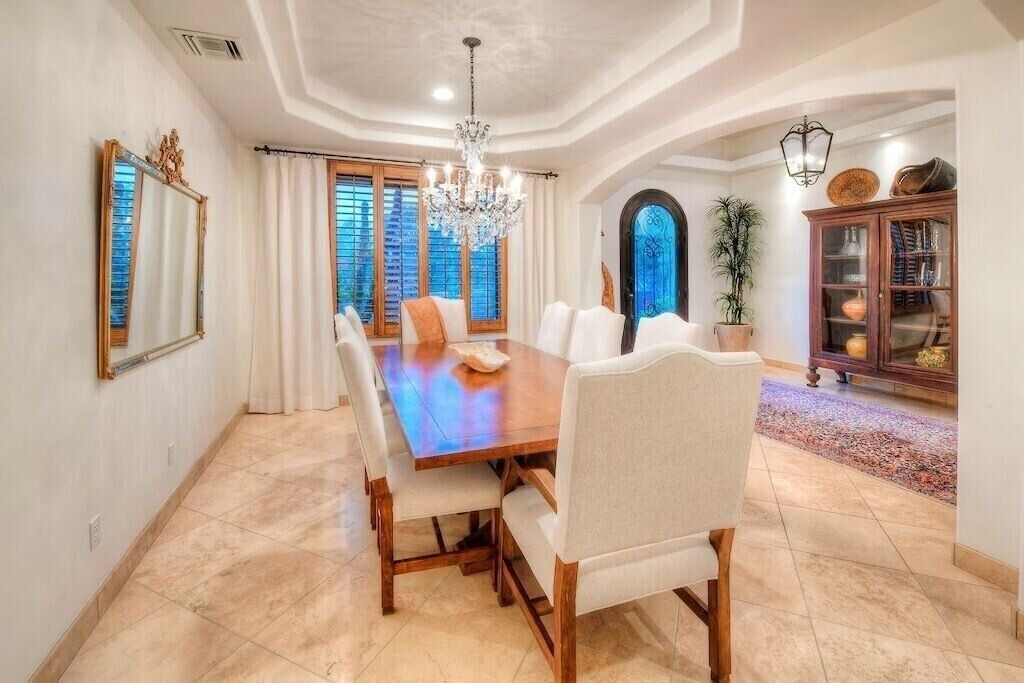 Photo of Livingroom in Shadow Hills