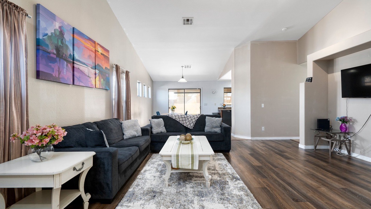 Photo of Livingroom in Laveen Village