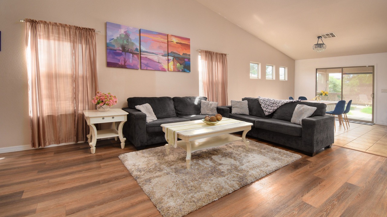Photo of Livingroom in Laveen Village