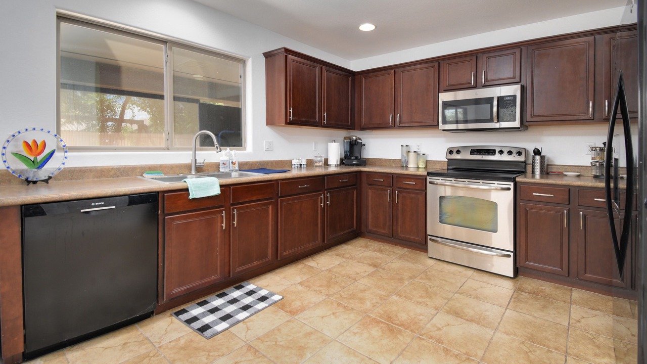 Photo of Kitchen in Laveen Village