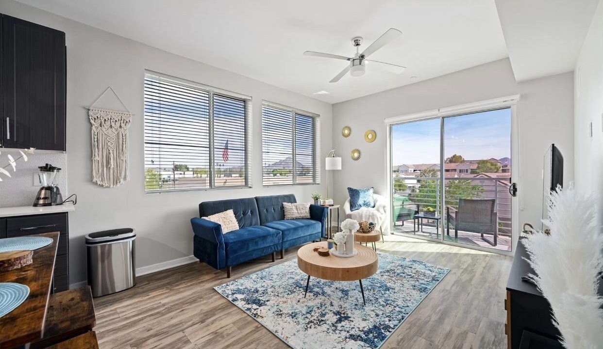 Photo of Livingroom in Camelback East