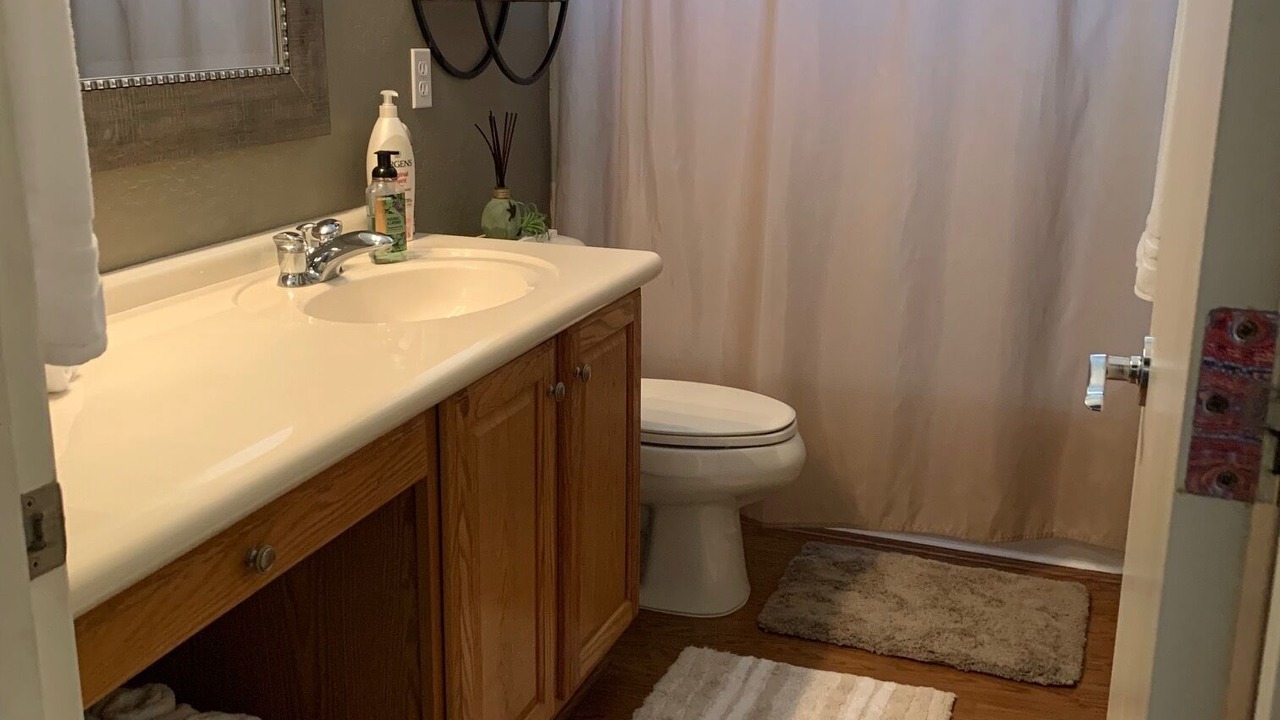Photo of Bathroom in Litchfield Manor