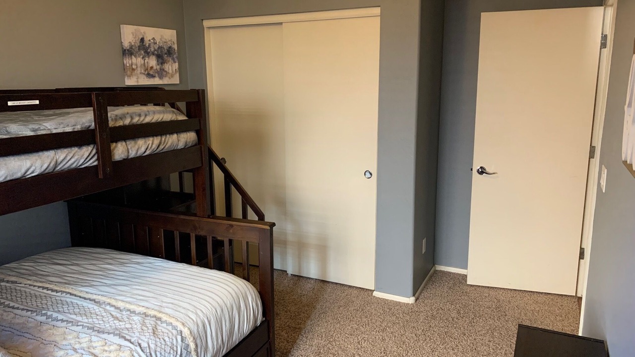 Photo of Bedroom in Litchfield Manor