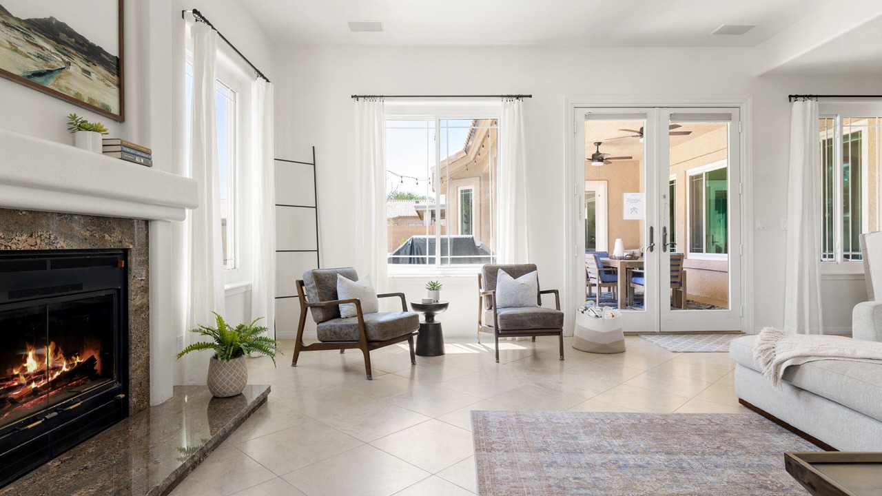 Photo of Livingroom in Paradise Valley Village
