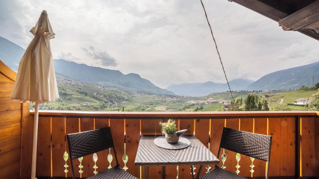 Photo of Outdoor in Caines