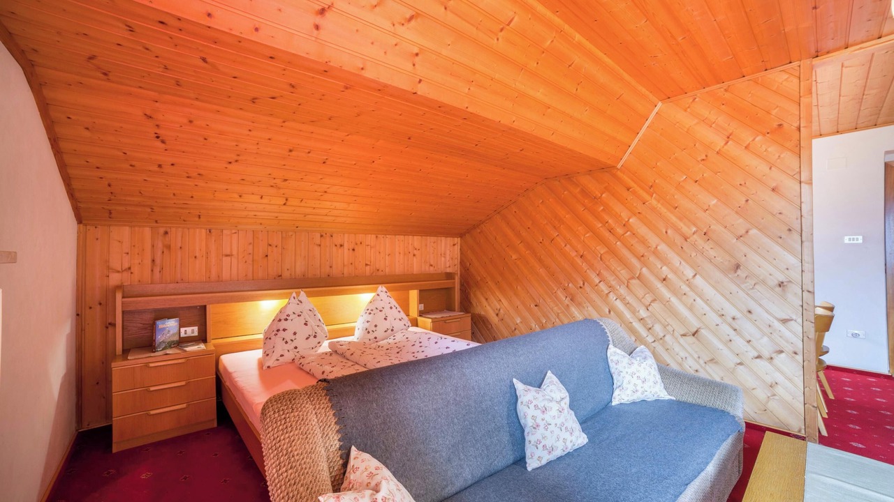 Photo of Bedroom in Caines