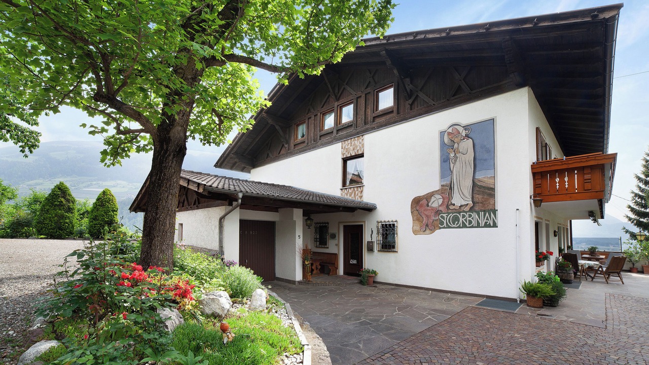 Photo of Outdoor in Caines