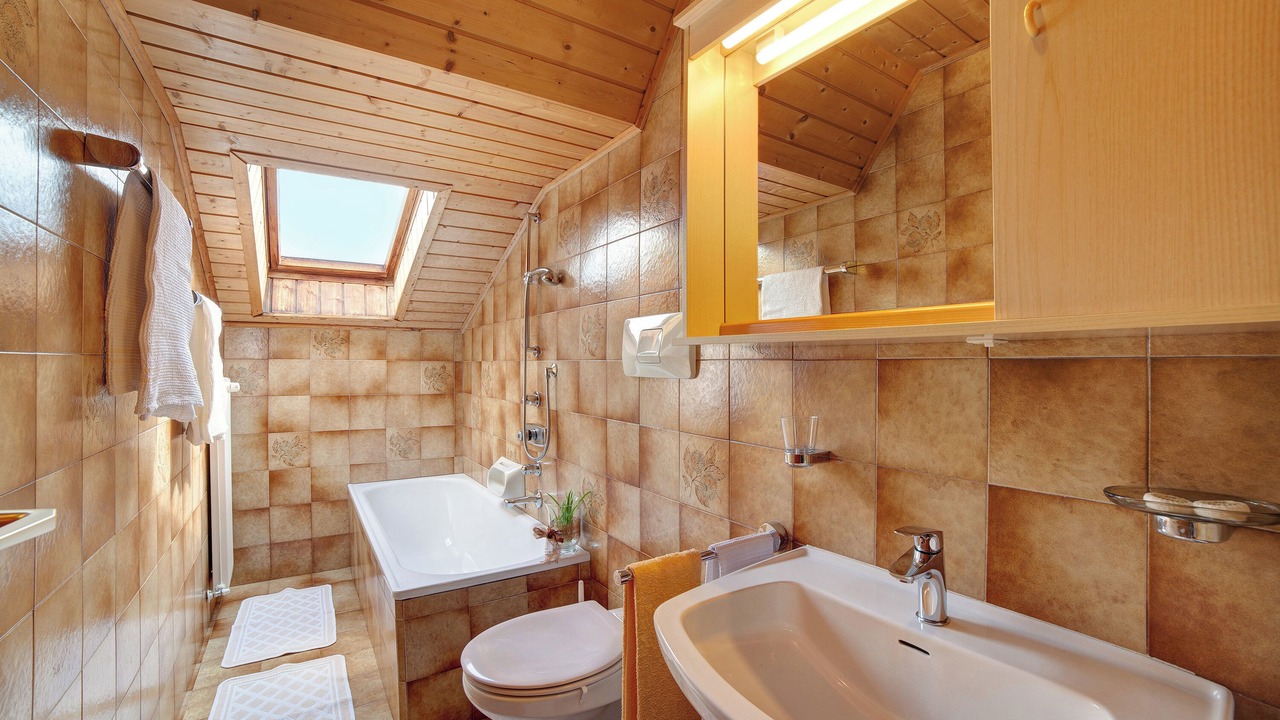 Photo of Bathroom in Caines
