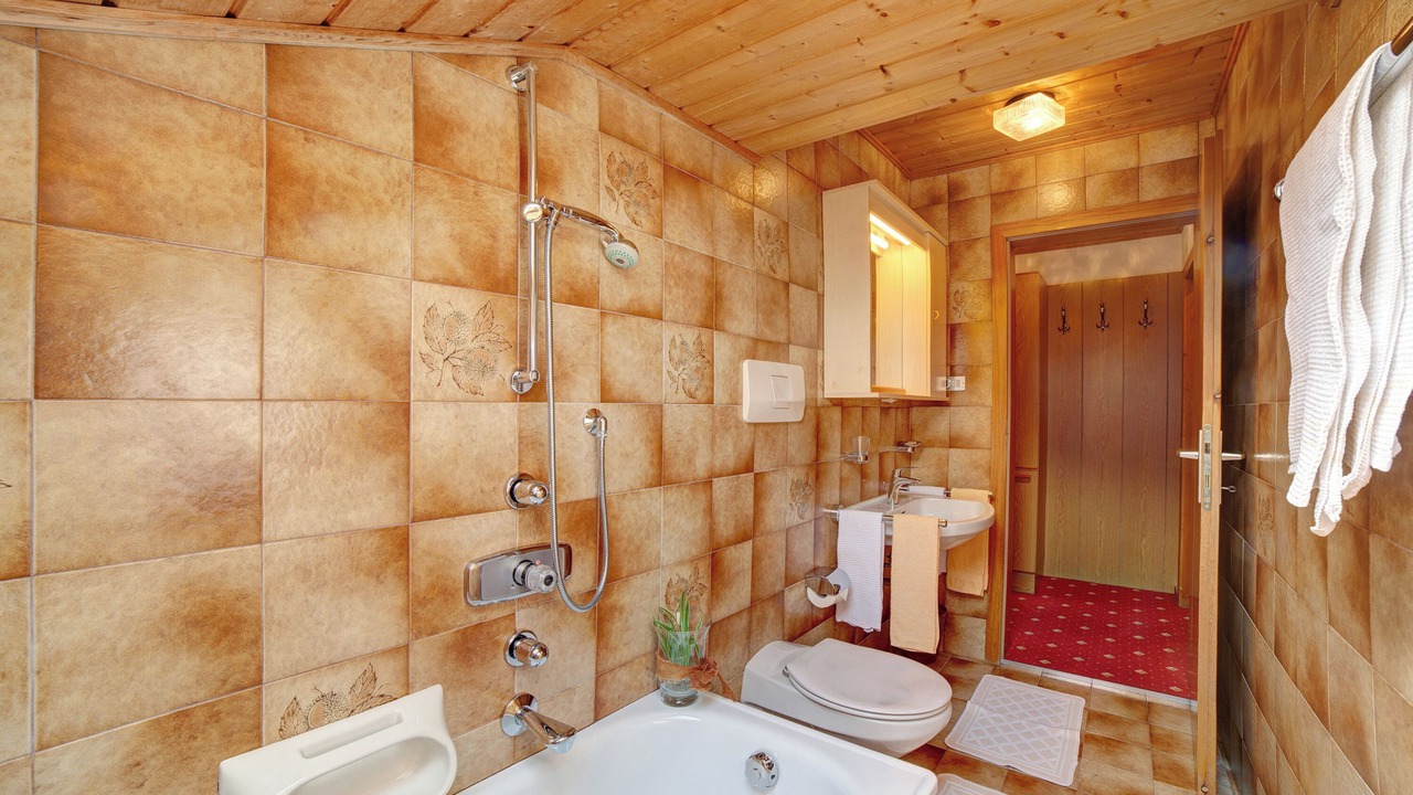 Photo of Bathroom in Caines