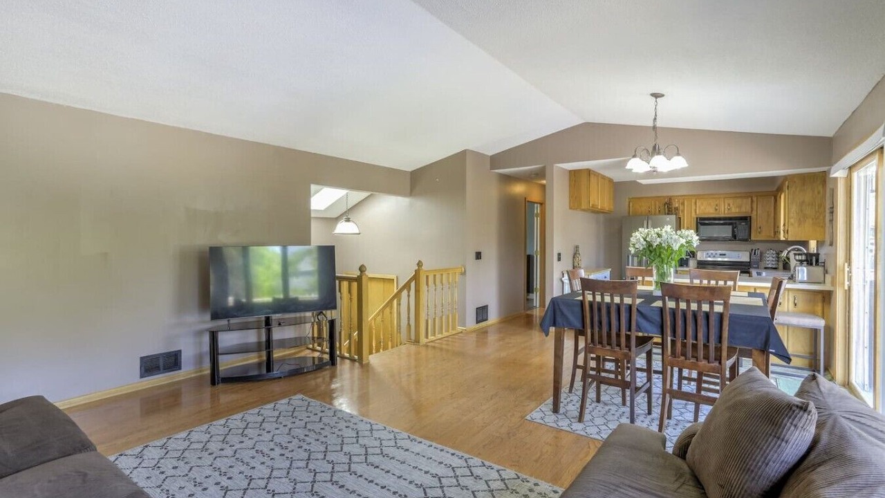 Photo of Livingroom in Burnsville