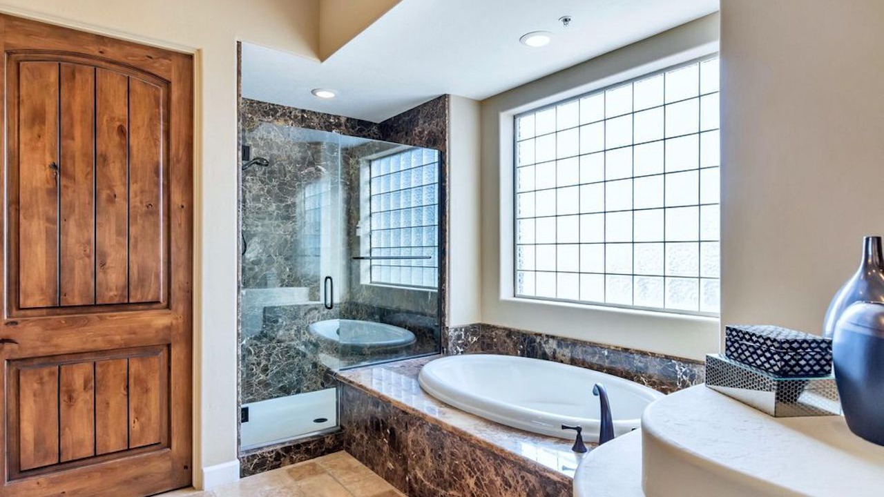 Photo of Bathroom in Troon North