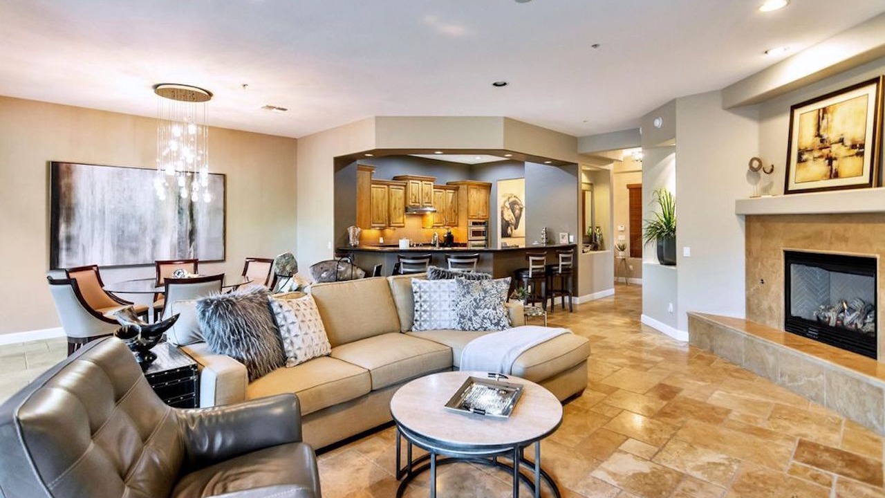 Photo of Livingroom in Troon North