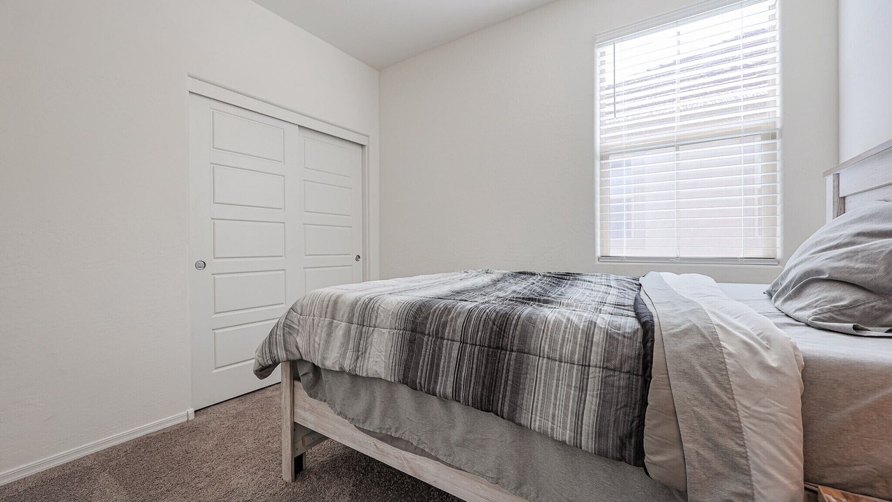 Photo of Bedroom in Val Vista Classic