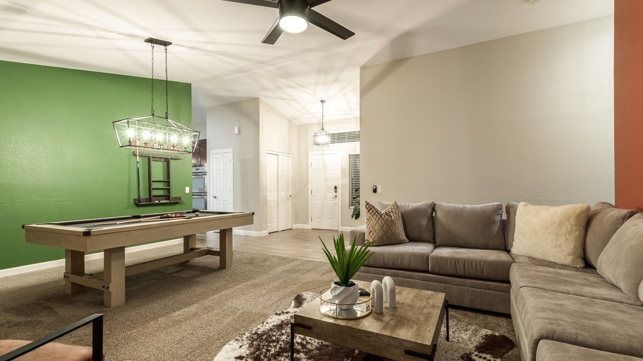 Photo of Livingroom in South Mountain