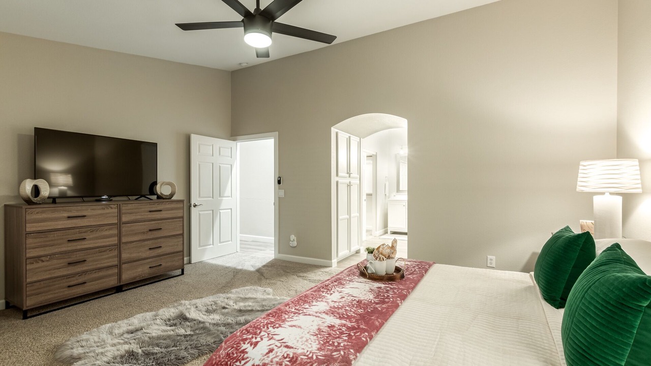Photo of Bedroom in South Mountain