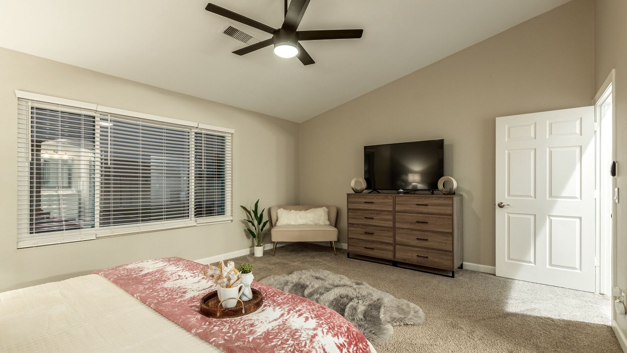 Photo of Bedroom in South Mountain
