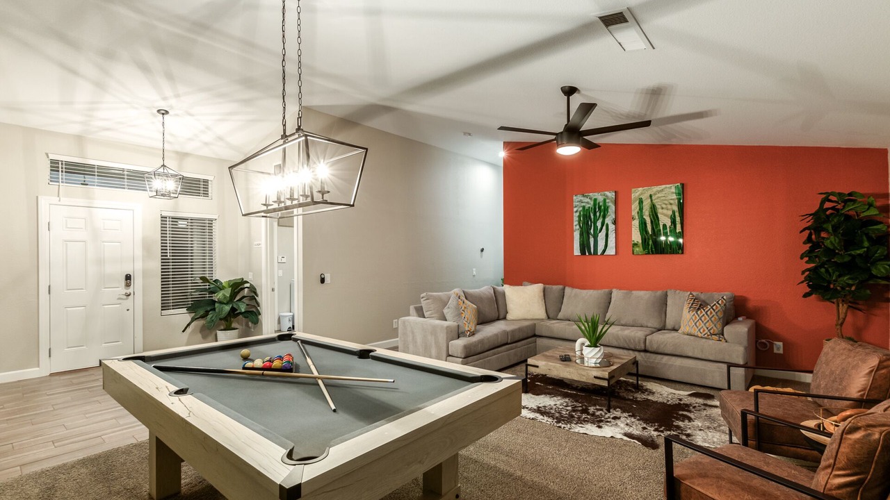 Photo of Livingroom in South Mountain