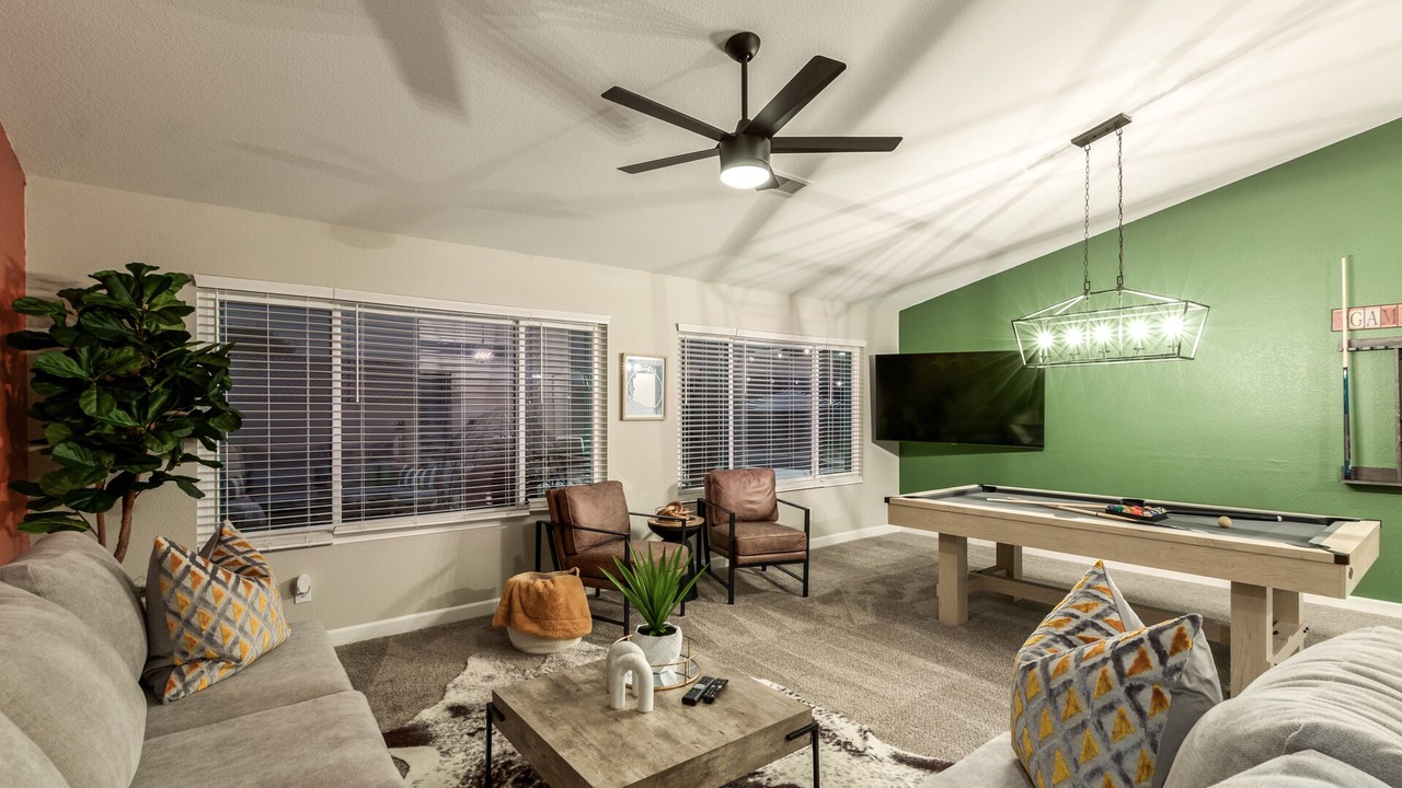 Photo of Livingroom in South Mountain