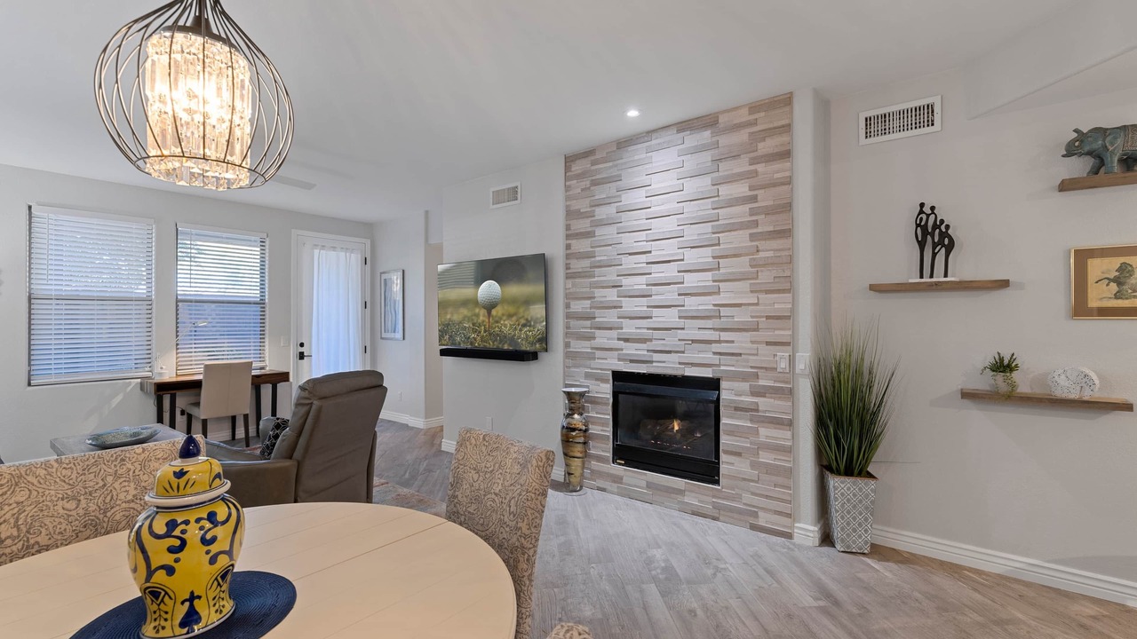 Photo of Livingroom in Kierland