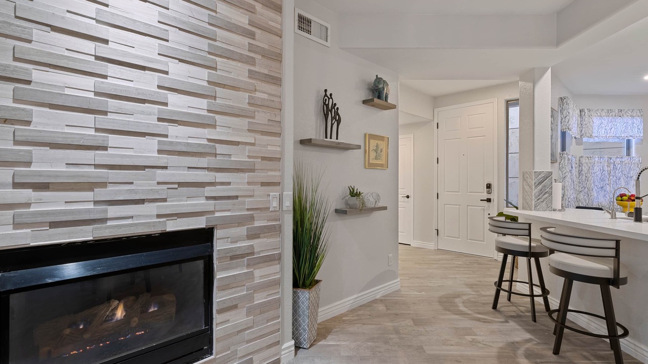 Photo of Livingroom in Kierland