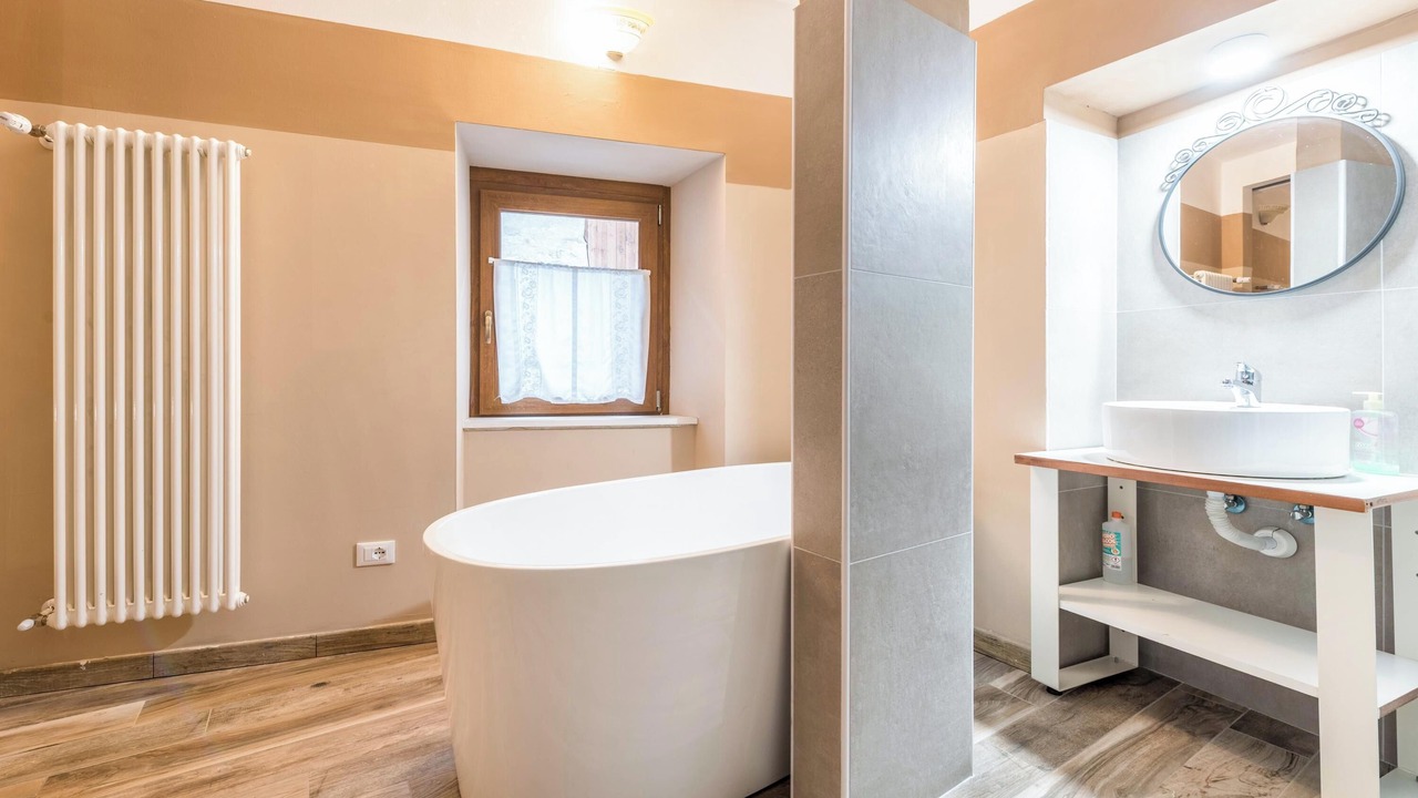 Photo of Bathroom in Canale di Tenno