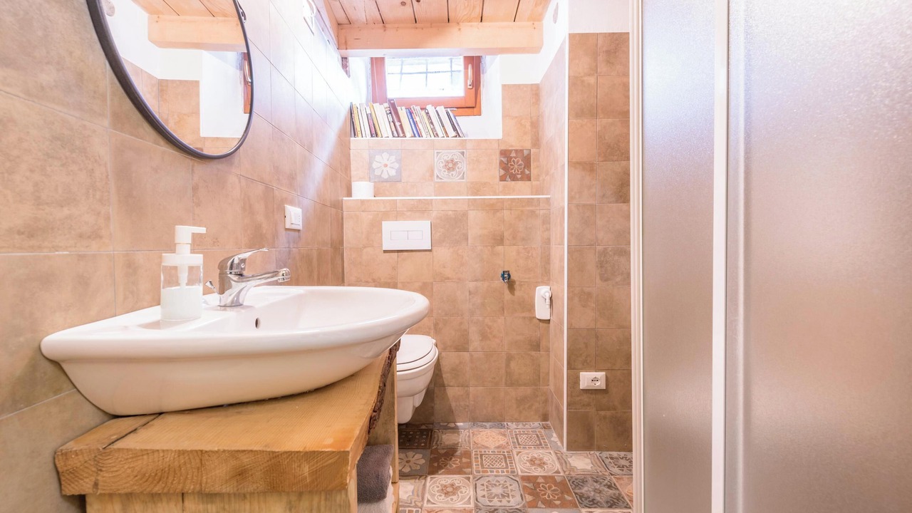 Photo of Bathroom in Canale di Tenno