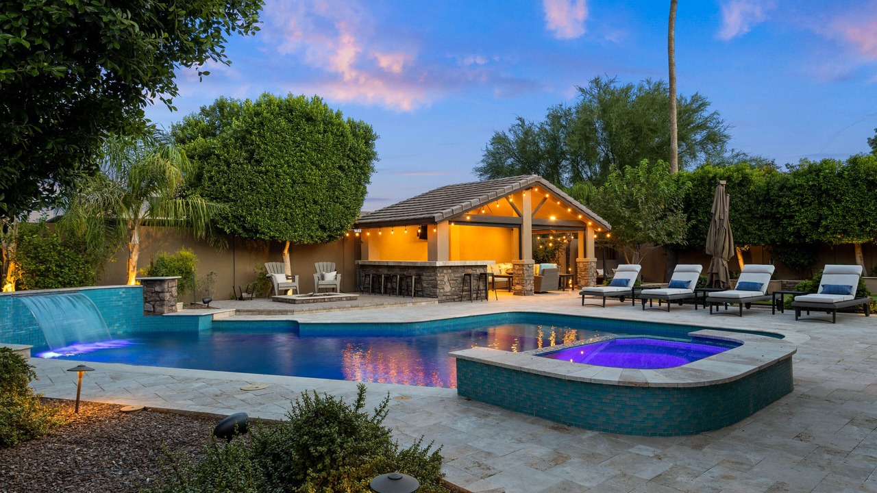 Photo of Outdoor in Paradise Valley Village
