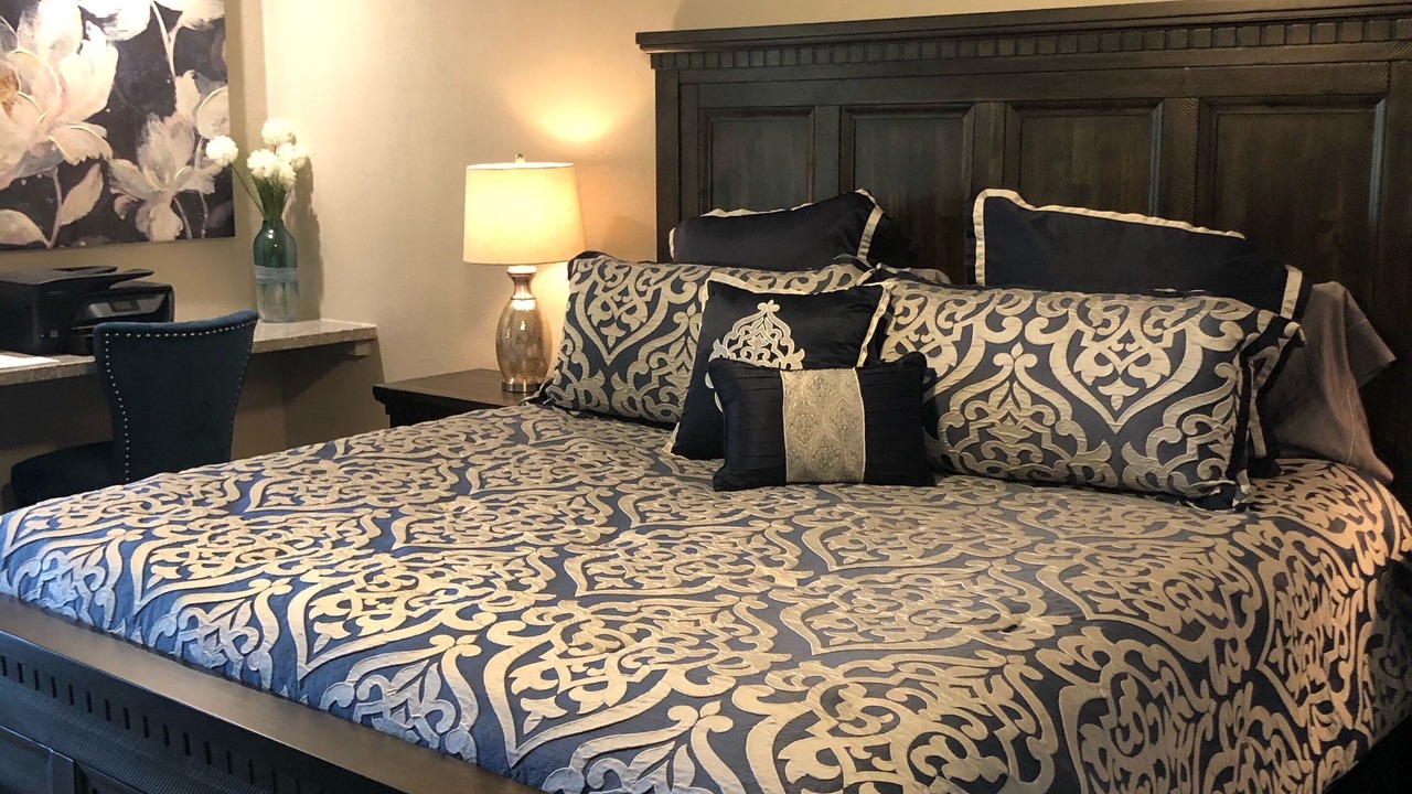 Photo of Bedroom in Desert Shores