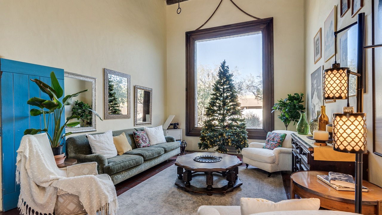 Photo of Livingroom in Midtown