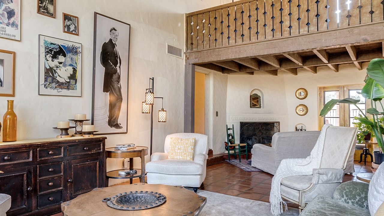 Photo of Livingroom in Midtown