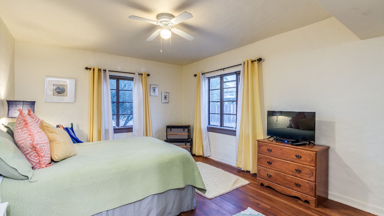 Photo of Bedroom in Midtown